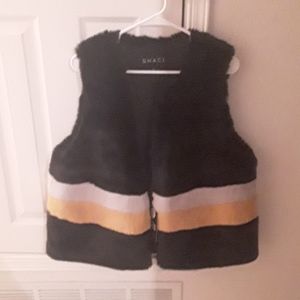 FAUR FUX VEST(new with tags)